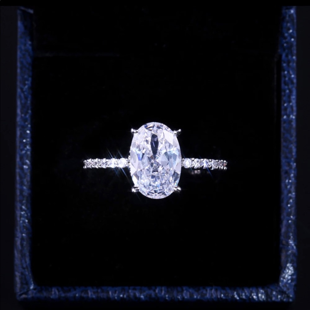 Luna Luxe CZ Ring 💍 – 925 Sterling